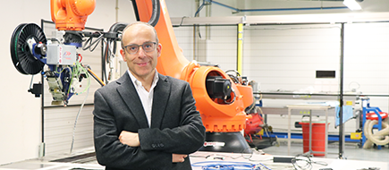 LAETA`s president publishes a book about underwater photography